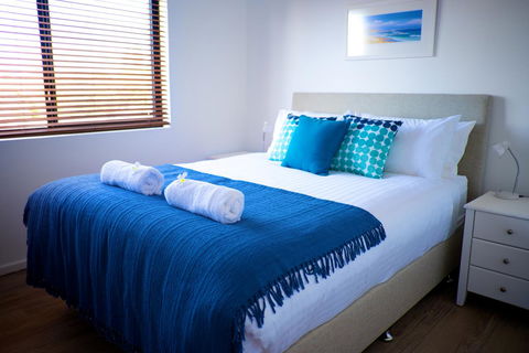 Cottesloe Marine Apartment - Executive Escapes - Yamba Accommodation 13