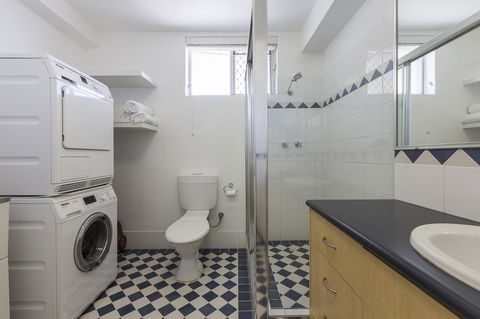 Cottesloe Marine Apartment - Executive Escapes - Yamba Accommodation 20