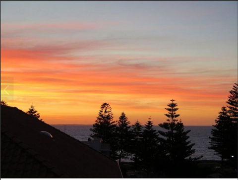Cottesloe Marine Apartment - Executive Escapes - Yamba Accommodation 1