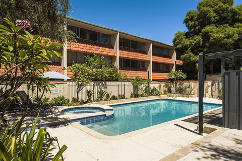 Rosalie 35 - Yamba Accommodation 0