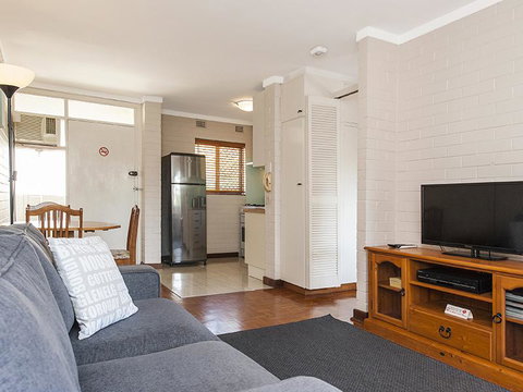 Rosalie 35 - Yamba Accommodation 8