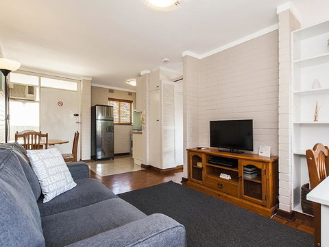 Rosalie 35 - Yamba Accommodation 1