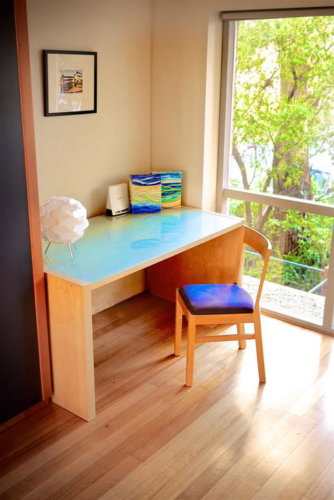 Cottesloe Tree Top Studio - Executive Escapes - Yamba Accommodation 13