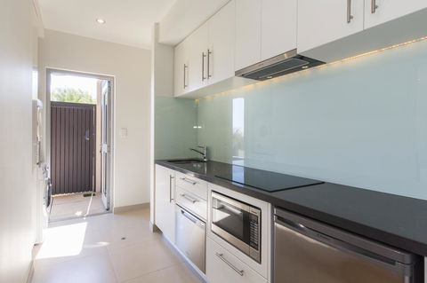 Aquatic Visions - Yamba Accommodation 20