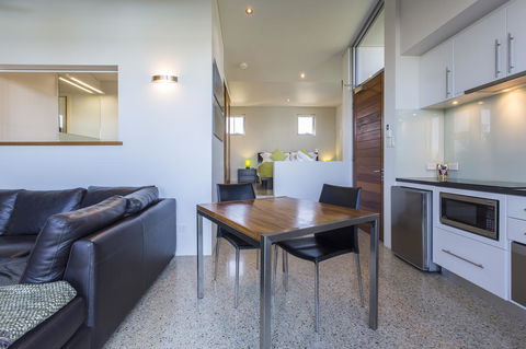 Aquatic Visions - Yamba Accommodation 12