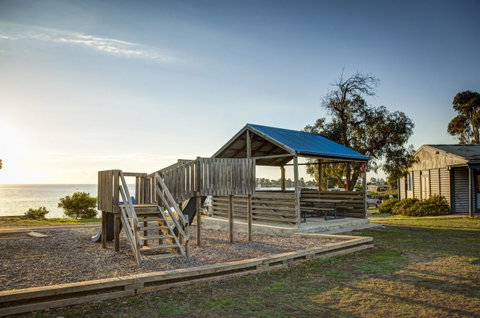 Swansea Beach Chalets - Yamba Accommodation 37