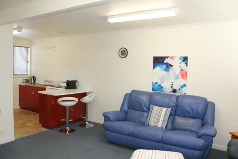 Old Pier Apartments - Yamba Accommodation 8