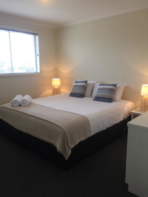 Old Pier Apartments - Yamba Accommodation 3