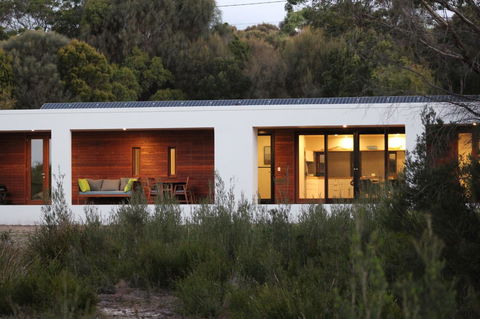 Tamar Solar Home - Yamba Accommodation 12