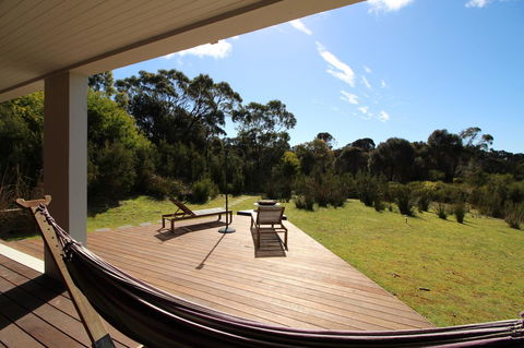 Tamar Solar Home - Yamba Accommodation 6