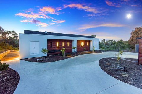 Tamar Solar Home - Yamba Accommodation 2