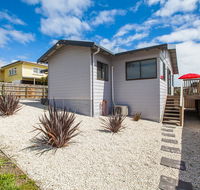 Bircoo Cottage Beach and Golf Getaway - Yamba Accommodation