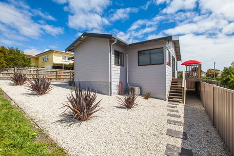 Bircoo Cottage Beach And Golf Getaway - Yamba Accommodation 0