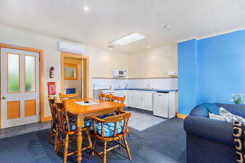 Smugglers Rest Apartments Dover - Yamba Accommodation 12