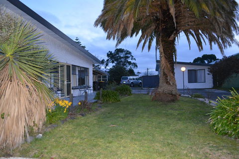 Smugglers Rest Apartments Dover - Yamba Accommodation 27