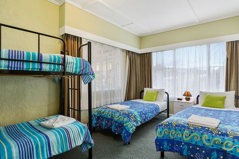 Smugglers Rest Apartments Dover - Yamba Accommodation 14