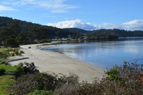 Smugglers Rest Apartments Dover - Yamba Accommodation 24