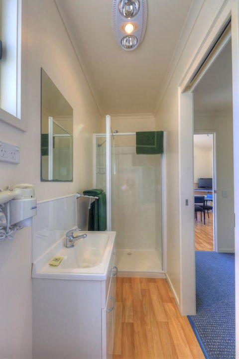 Bicheno Cabin Park - Yamba Accommodation 21