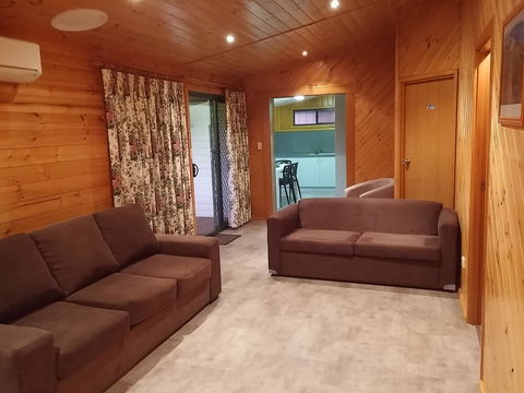 Bicheno Cabin Park - Yamba Accommodation 11