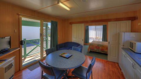 Bicheno Cabin Park - Yamba Accommodation 19