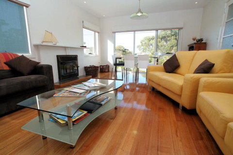 Bridport Holiday Rental - Yamba Accommodation 11