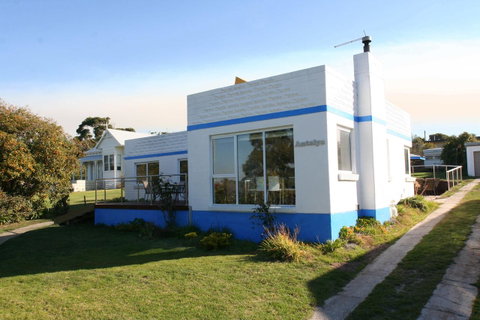 Bridport Holiday Rental - Yamba Accommodation 1