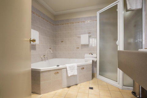 Hadley\'s Orient Hotel - Yamba Accommodation 19