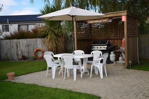 Castaway Holiday Apartments - Yamba Accommodation 13