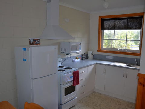 Castaway Holiday Apartments - Yamba Accommodation 28