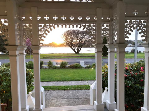 Riverbank Villa - Yamba Accommodation 8