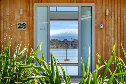 Sunset Bay Escape - Yamba Accommodation 30