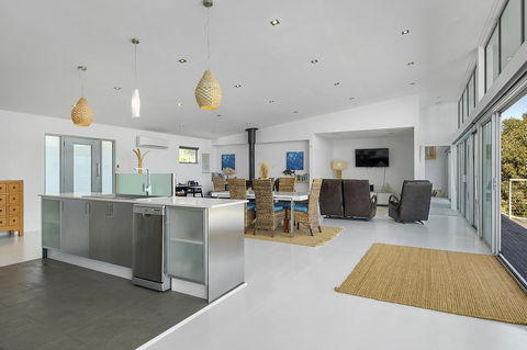 Sunset Bay Escape - Yamba Accommodation 20
