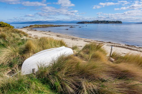 Sunset Bay Escape - Yamba Accommodation 1