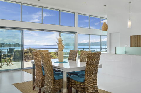 Sunset Bay Escape - Yamba Accommodation 17