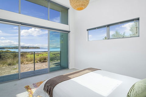 Sunset Bay Escape - Yamba Accommodation 9