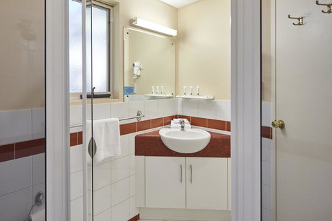 Elphin Serviced Apartments - Yamba Accommodation 6