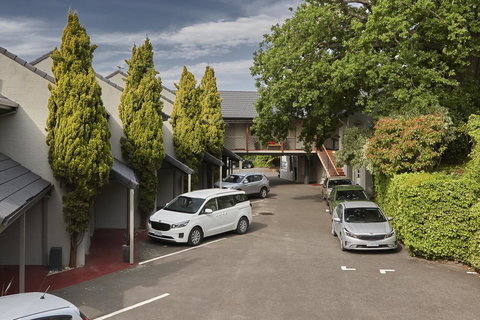 Elphin Serviced Apartments - Yamba Accommodation 12