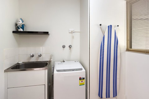 Elphin Serviced Apartments - Yamba Accommodation 28