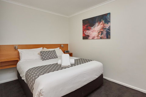 Elphin Serviced Apartments - Yamba Accommodation 2