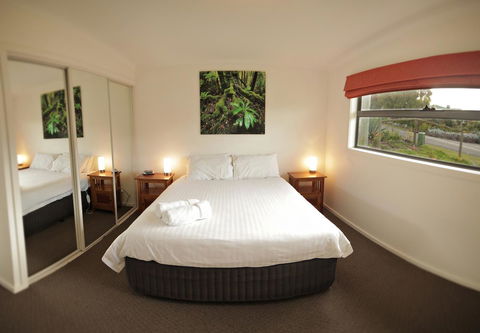 Driftwood - Yamba Accommodation 8