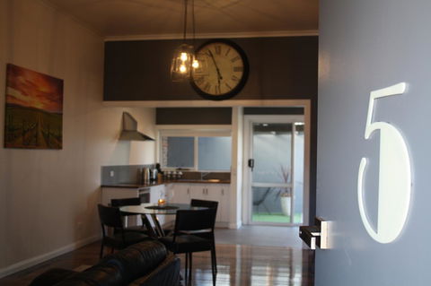 Apartment 5ive - Yamba Accommodation 9