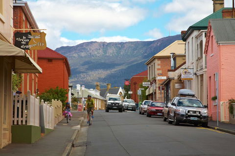 Hobart Waterfront Apartments - Yamba Accommodation 8