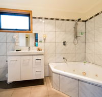 Driftwood Strahan Villas - Yamba Accommodation