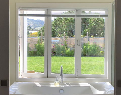 Richmond Bridge Accommodation â€œTwo The Bridgeâ€ - Yamba Accommodation 13