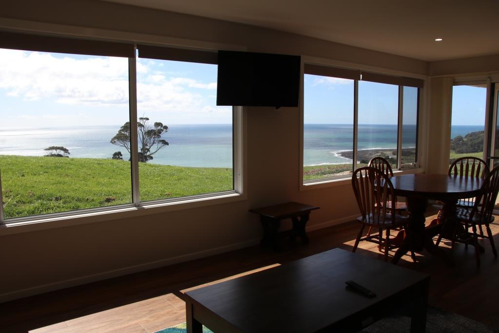 Penguin TAS Yamba Accommodation