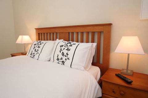 Richmond Coachmans Rest - Yamba Accommodation 12