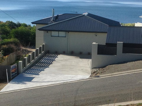 Swansea Beach House Oceanfront - Yamba Accommodation 3