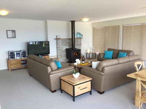 Swansea Beach House Oceanfront - Yamba Accommodation 16