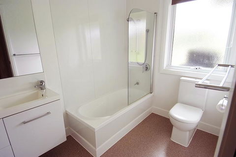 Pinestumps Holiday Home - Yamba Accommodation 8