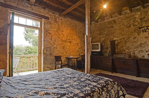 Cleburne Homestead - Yamba Accommodation 10